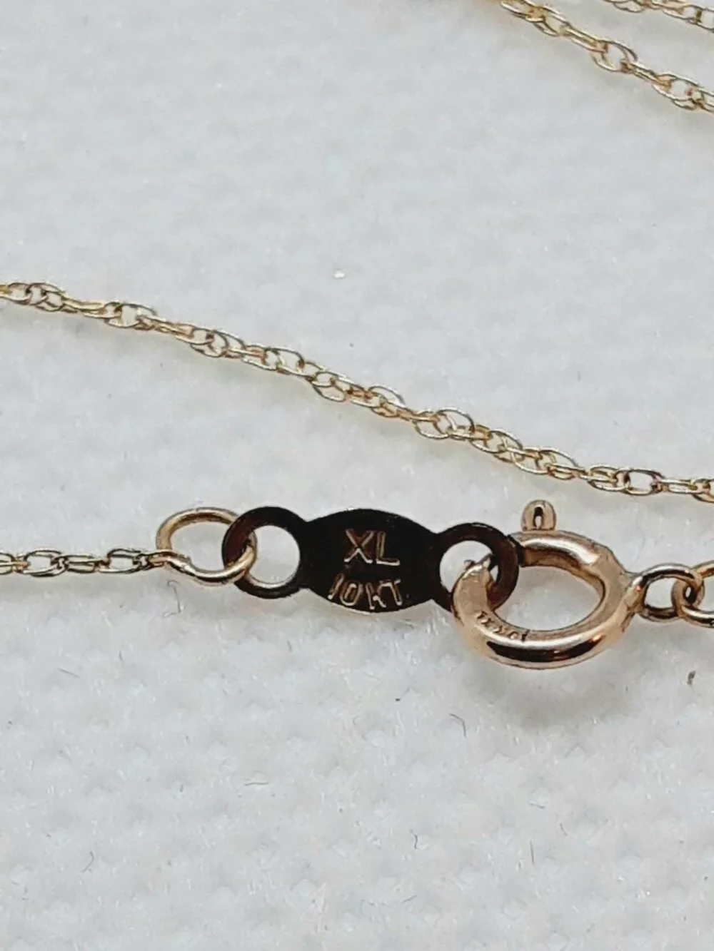 NEW 10 kt yellow gold cross with emerald stone - Picture 6 of 8